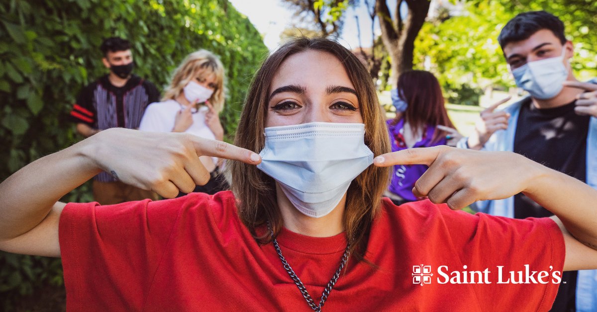 saintlukeskc's tweet photo. A good mask is nice and snug over your nose and mouth, but not too loose. It should be made of a breathable fabric, like cotton. If it's reusable, wash it regularly. We got this! #MaskUpKC #WearAMask https://t.co/ue9TK3rLxU