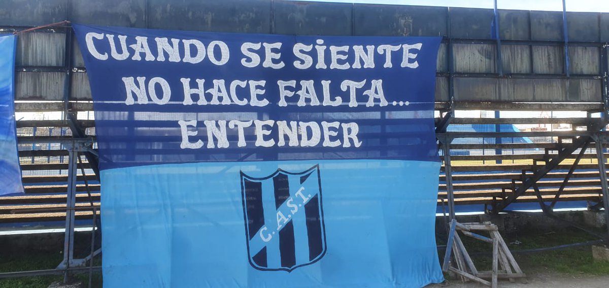 AscensoHundido's tweet photo. ENORME LO DE LA GENTE DE TELMO 🔥🔥🔥 PERNILES, CHORI Y MUCHO HUEVO EN EL BALETTO PARA ESTA NOCHE PARA LA CENA DE LOS VECINOS 🔥🔥🔥@PrensaSanTelmo @pettydelgado 

EL ASCENSO SIEMPRE PRESENTE EN LAS BRAVAS 💪💪💪💪💪 https://t.co/v9xIsY2IPq