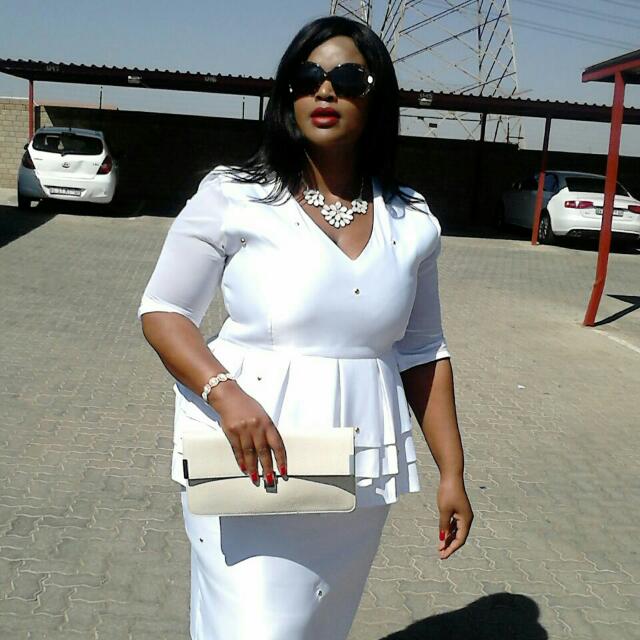 MandisaFashion's tweet photo. Ubuhle buqala phaa..when u decide to be your self. One of my many happy clients ๐ #MMDesigns #malema https://t.co/CaWBF3hVKx