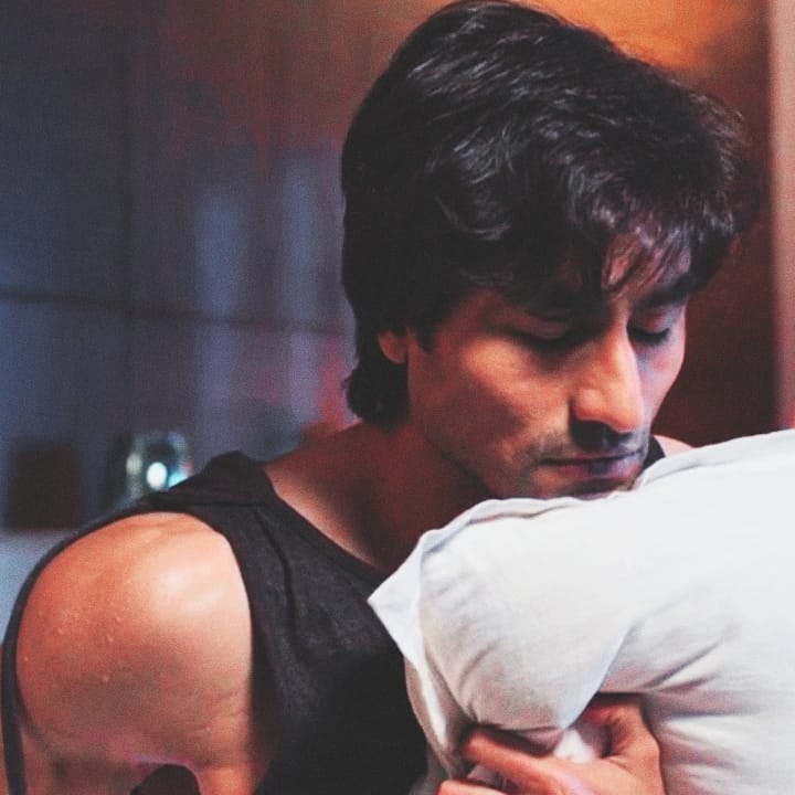 Harshadxworld's tweet photo. Mr. Sexy Hooda 🥵😈🔥🔥🔥
#HarshadChopda
#BPFandomReunion https://t.co/PD7cmY3YA0