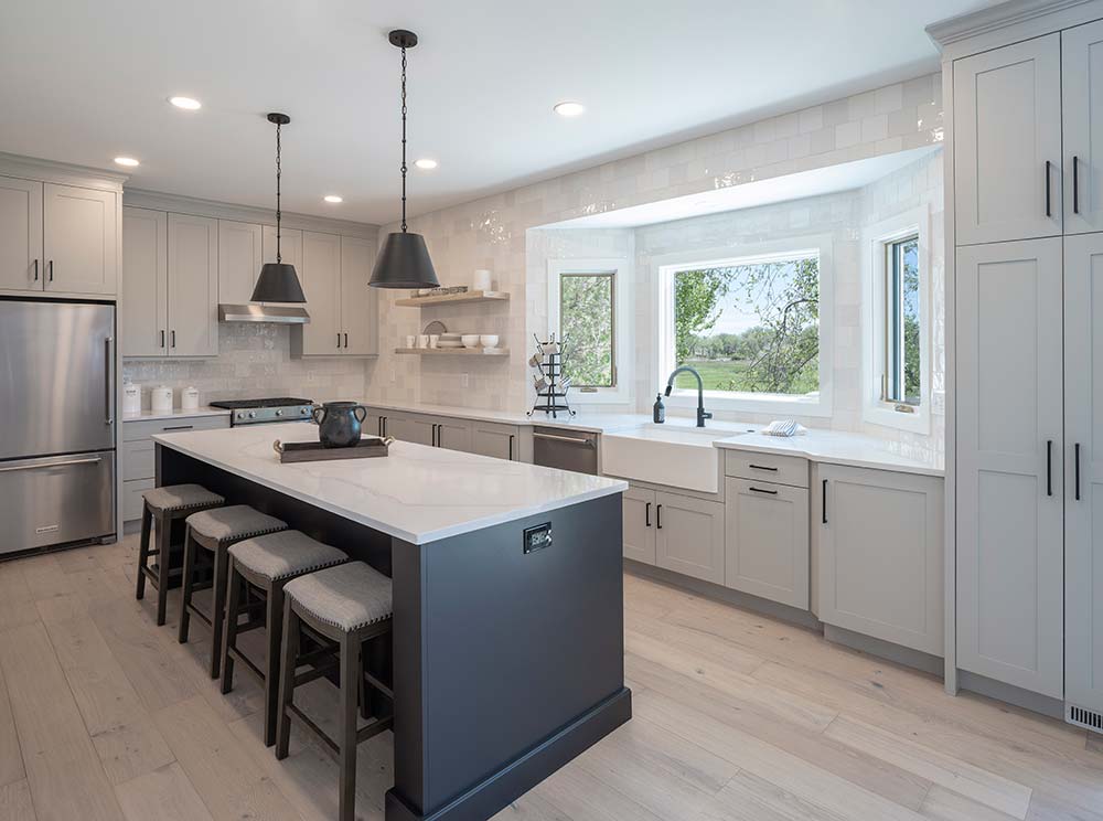 by_krueger's tweet photo. This modern farmhouse kitchen remodel was part of a whole house remodel we recently did in #Boulder. If you like come talk to us!
.
#HomeRemodel #ModernFarmhouse #ZelligeTile #TileBacksplash #QuartzCounters #CustomCabinetry #ModernFarmhouseKitchen #KitchenRemodel #KitchenIsland https://t.co/2uP5OyDytX