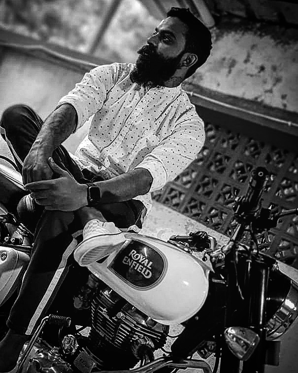 raj202327's tweet photo. My Kind Of Music! Dug! Dug!
#royalenfield #royalenfieldindia #classic350 #india #pune #beardlove #beard #beardgallery #loveforbeard #loveyourself #beards #beardwar #blackandwhite #photoeditor #photography https://t.co/LkWkIAnqmo