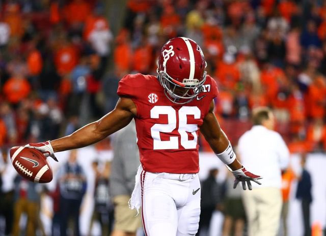 rodZilla03's tweet photo. Blessed to receive a scholarship opportunity to play football @AlabamaFTBL Thank you 🙏🏾  @OscarSmithFB @HamiltonESPN @BrianDohn247 @RivalsFriedman @DemetricDWarren #smithset #coltboyz https://t.co/VoK5g92e3S