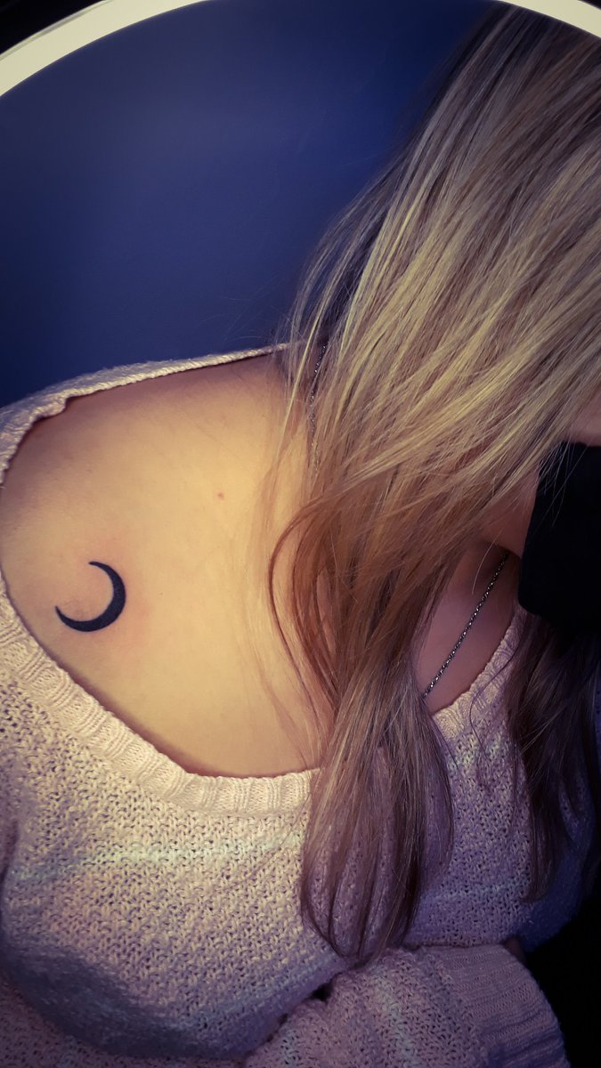 chuloMtzTATTOO's tweet photo. Gracias por volver ! @FloGr28 #pinchestudio #graciassiempre #tattoosliners #tattoosdelicados #fllash #blacktattoo #tattoosexis #mini #minitattoo #tattoofrases #tattolady https://t.co/WiCm5Gm7jq