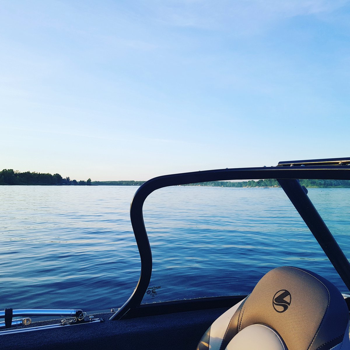 Photo of the week!  
📷  : Tim Watt
📍 : Belwood Lake Conservation Area, Ontario