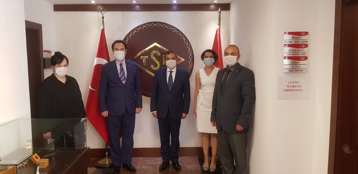 dgskon's tweet photo. @TCSanayi @TSEKurumsal Başkanı Sn. Prof.Dr.Adem ŞAHİN'i @dgskon @turkeraygunduz AR-GE Proje kurulu Bşk. Sn.Dr.İlkay KILIÇ,yrd. Sn.Aslı BİNGÖL,ve #KAYAD https://t.co/YYRNqtDChR.Özgür ŞAHİN, İle birlikte ziyaret ettik.Pandemi günlerimizde çalışmalarımızı istişare ettik👏😷@iletisim https://t.co/Xrx7ZbxSVS