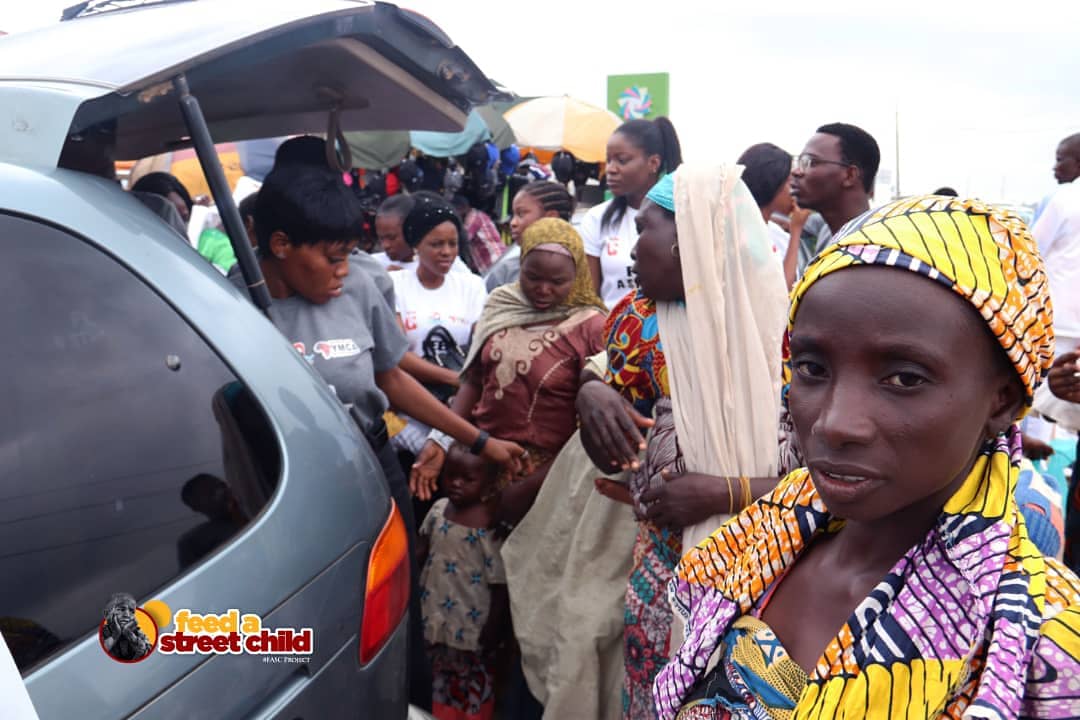 Skc_Hub's tweet photo. We fed over 500 Street children in the first edition of Feed A Street Child Project.
This time around we are projecting to feed 1000 Street children in the city of Ibadan.
We here by seek for your donations.
@akinalabi @dapolam @Ibadanpride 
#Skc #Fasc https://t.co/bfe5MDwkRg