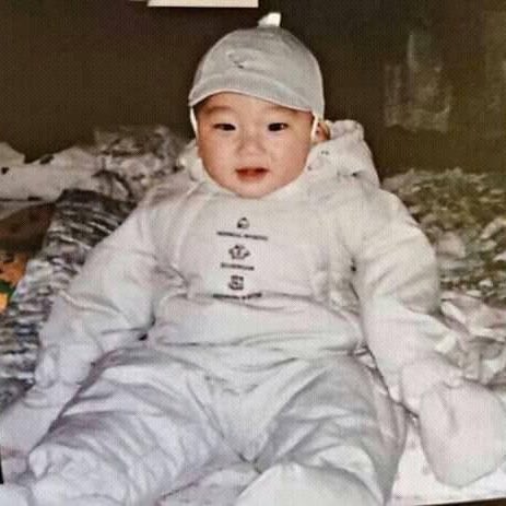 a thread of san but he grows up as you keep scrolling ♡︎