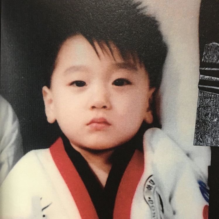 a thread of san but he grows up as you keep scrolling ♡︎