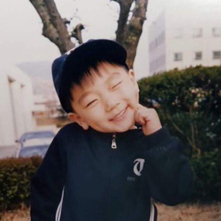 a thread of san but he grows up as you keep scrolling ♡︎