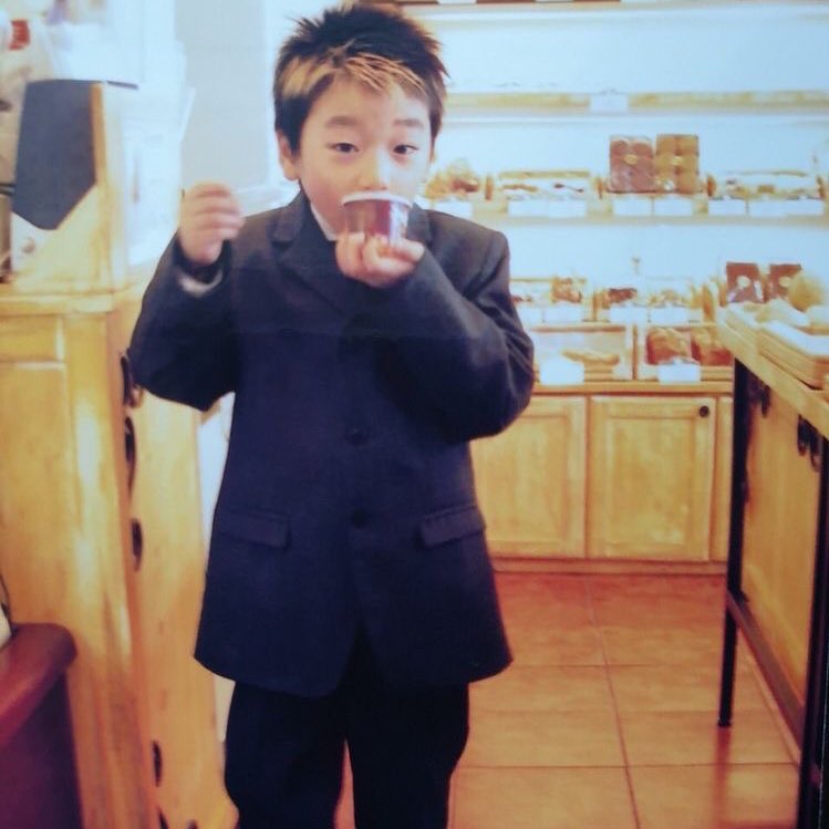 a thread of san but he grows up as you keep scrolling ♡︎