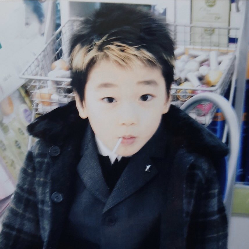 a thread of san but he grows up as you keep scrolling ♡︎