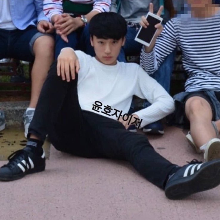 a thread of san but he grows up as you keep scrolling ♡︎