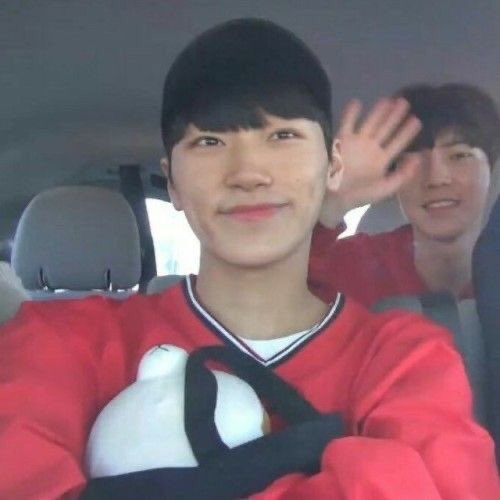 a thread of san but he grows up as you keep scrolling ♡︎