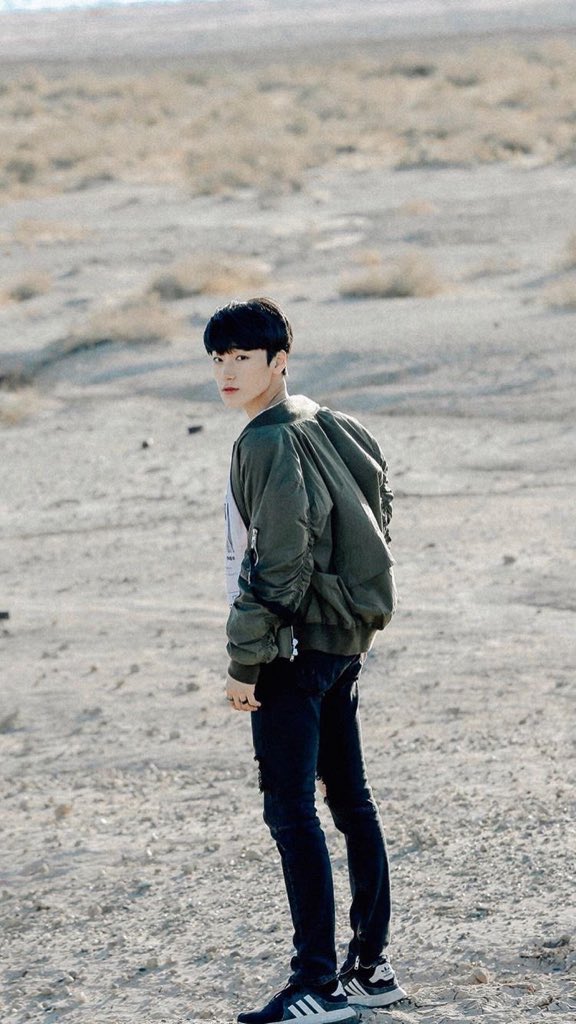 a thread of san but he grows up as you keep scrolling ♡︎