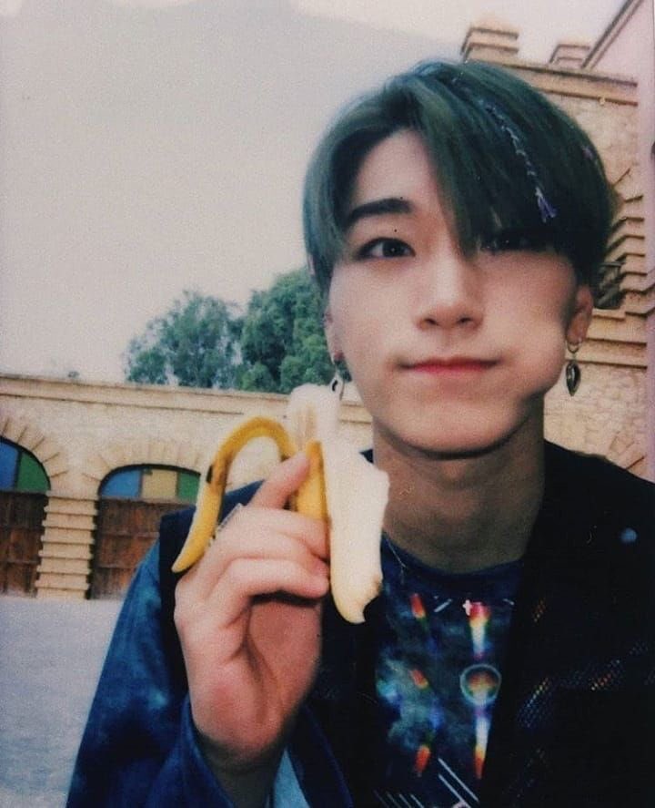 a thread of san but he grows up as you keep scrolling ♡︎