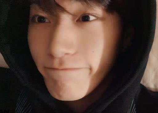 a thread of san but he grows up as you keep scrolling ♡︎