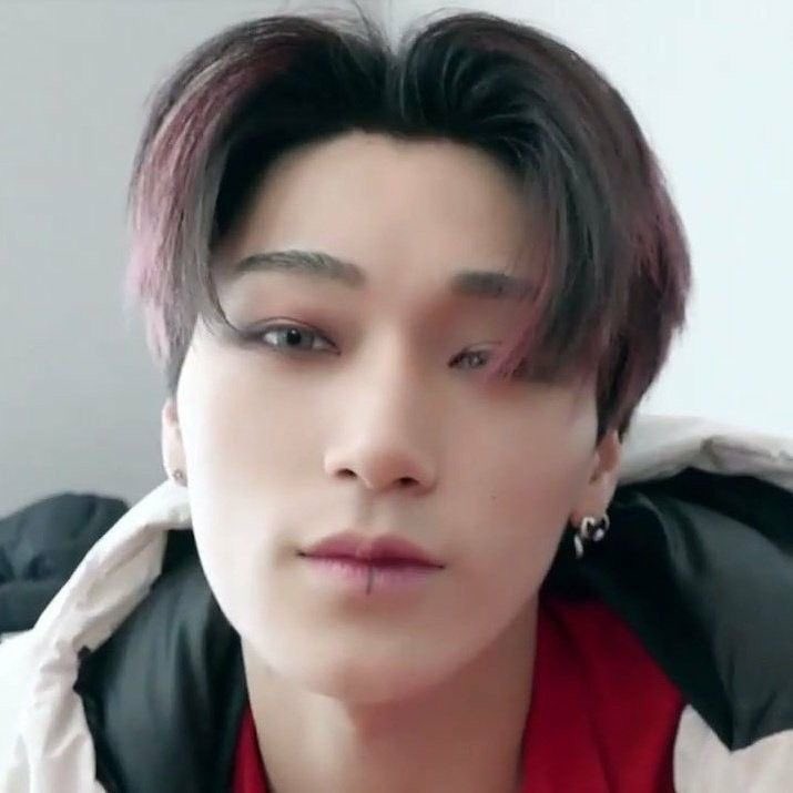 a thread of san but he grows up as you keep scrolling ♡︎