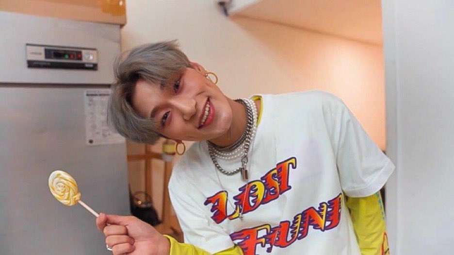 a thread of san but he grows up as you keep scrolling ♡︎