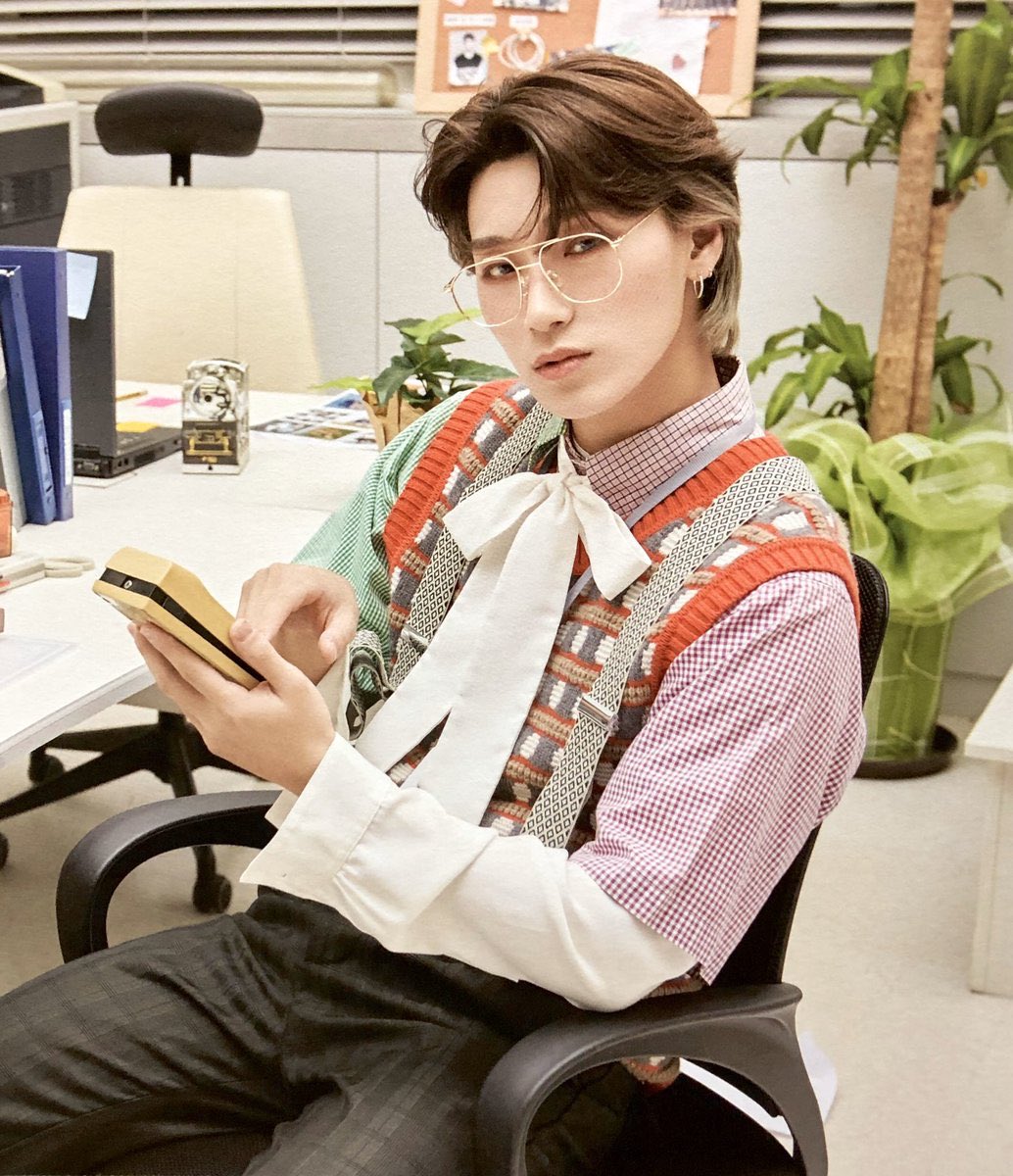 a thread of san but he grows up as you keep scrolling ♡︎