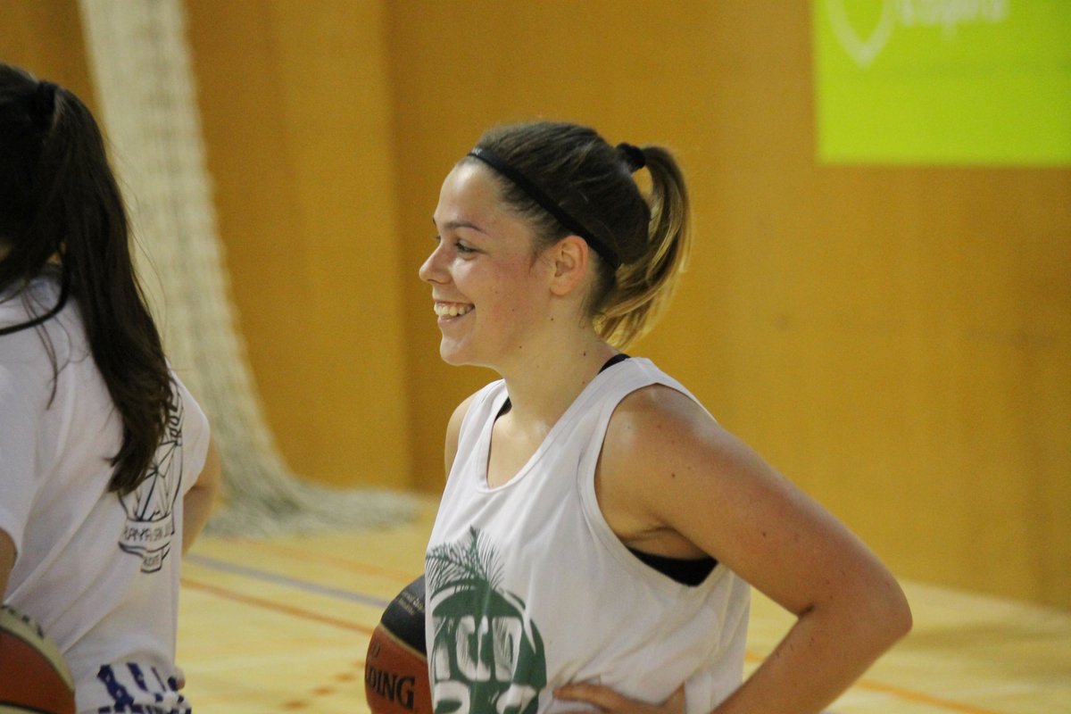 abvendrell's tweet photo. #ABV// SEGONA CATEGORIA FEMENINA
Cares de felicitat. Això comença.
Temporada 2020-2021
Segona Categoria Femenina
#seniorfemení #2CatFem #ADNTaronja #123Vendrell #abvendrell https://t.co/vhoZBLGy6q