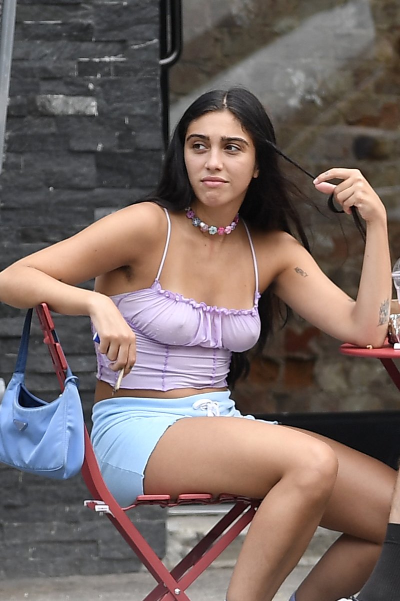 Lourdes leon sexy pics