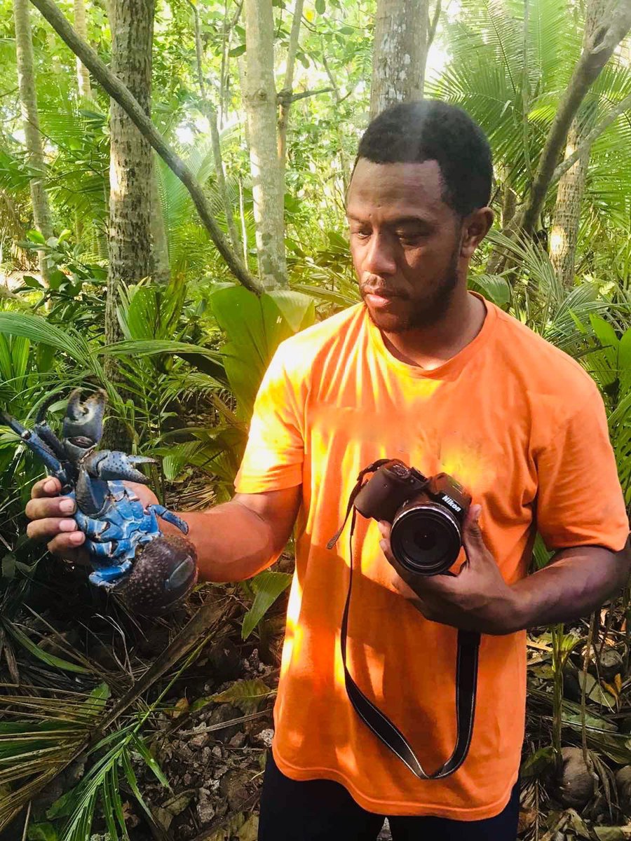 uspimr's tweet photo. Fact #Friday
Birgus latro  = scientific name for #coconutcrabs
Ugavule = Vosa Vakaviti
our colleagues @andrewfiji @epeli @TukanaMax  officials are in #Lau, #Fiji examining this local delicacy to see how they can be better managed at community level with @UniSouthPacific #PEUMP https://t.co/q8cLlDwyq2