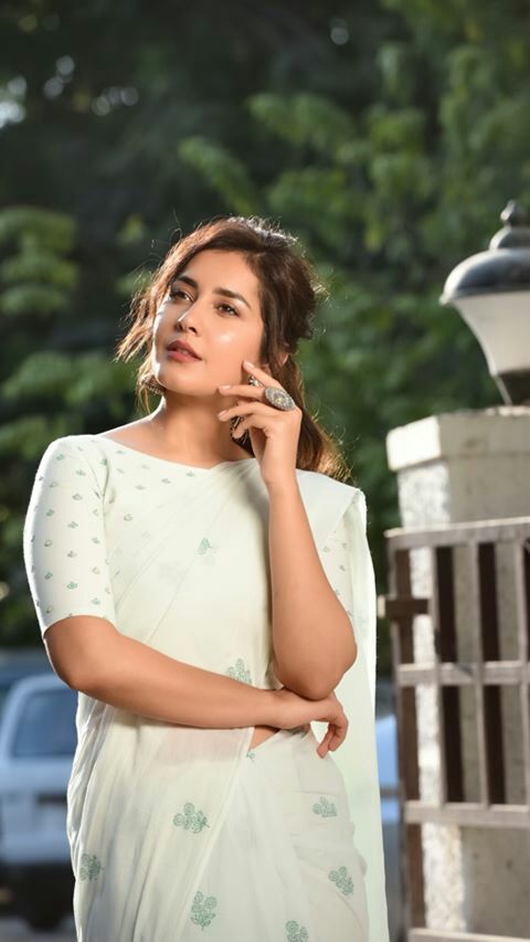 TrendsRaashii's tweet photo. What !! Cute &amp; Innocent Face😍❤️

@RaashiKhanna #RaashiKhanna 

#SpreadRaashism https://t.co/4iX0amRuXS