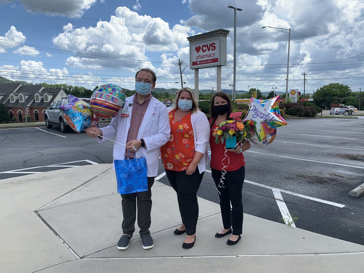 JessicaPharmD's tweet photo. So very proud of @DSharrettCVS and Casey Adkins for being district 2 paragon winners. The dedication, hard work and care that you put in everyday shows how much you lead with heart. So thankful to work with you and know you both! Well deserved! @KearneyCVS @LeinartRebecca https://t.co/b0XKgyECmk