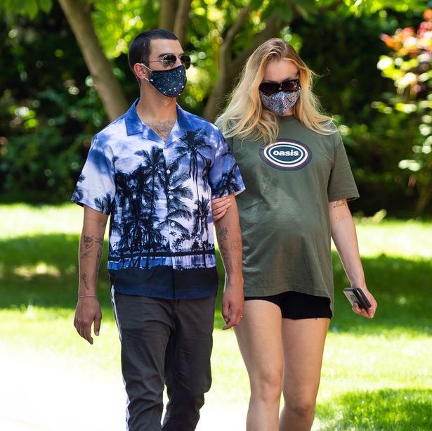 shoppriceless's tweet photo. QTs! 😍 #SofieTurner and #JoeJonas are forever our favorite soon-to-be parents! https://t.co/A1LWYAYPeF