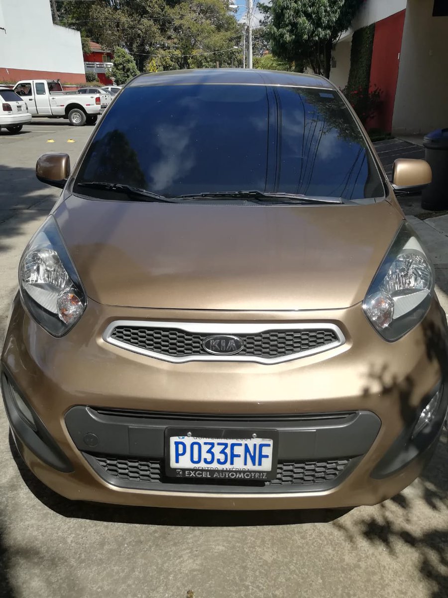 javier1286's tweet photo. Si ven este carro por la calle favor reportarlo al 53186484 URGENTE! https://t.co/kECyMYRMXR