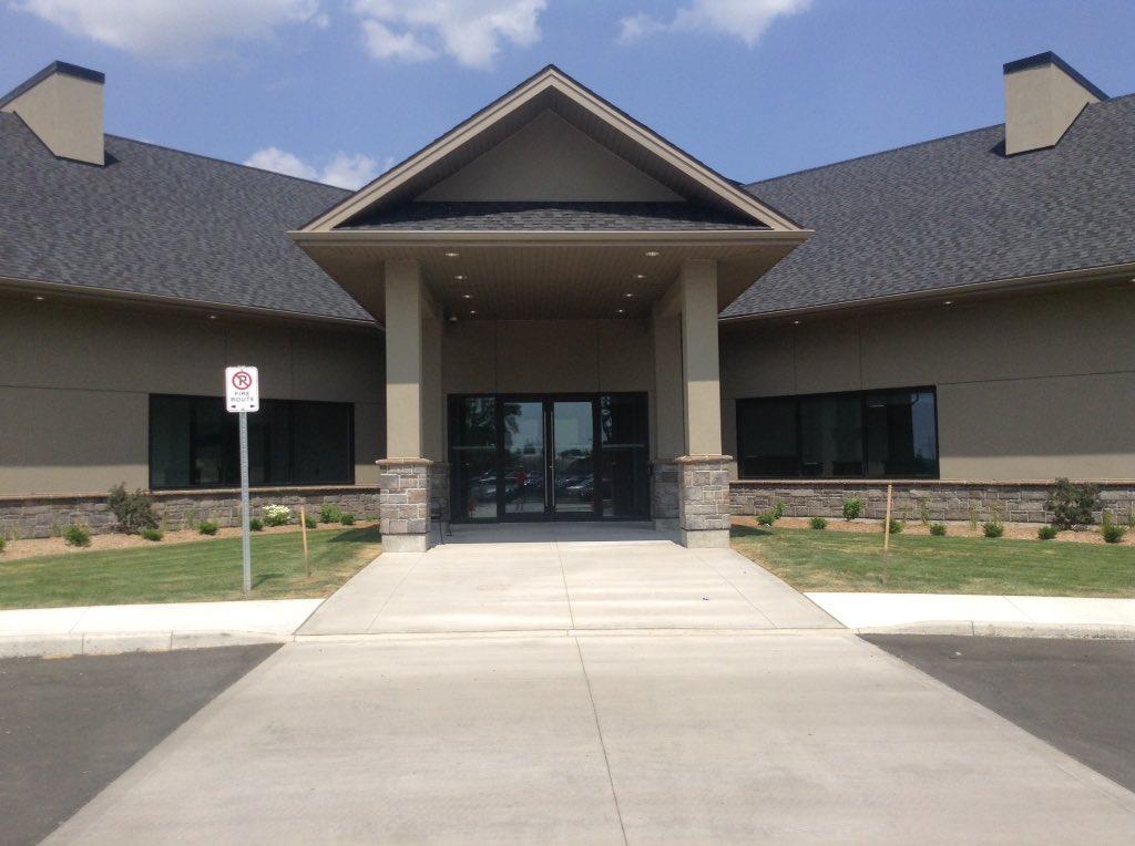 YoungerGolf's tweet photo. Eye opening visit to #Brantford, ONT Walter Gretzky Municipal GC today. Place operates/feels like a working class private club but is wide open for public players. Shiny new $4 million clubhouse is a game changer. Impressive investment on multiple business fronts. https://t.co/0RRkJsV9lF