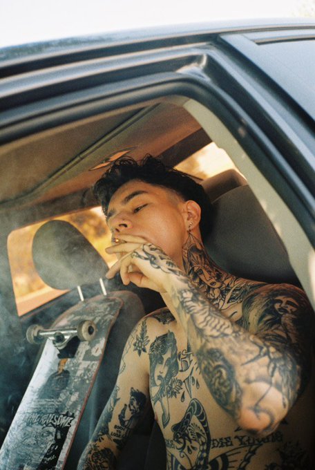 💀insta saw it first💀 https://t.co/NkiL5IwEvj