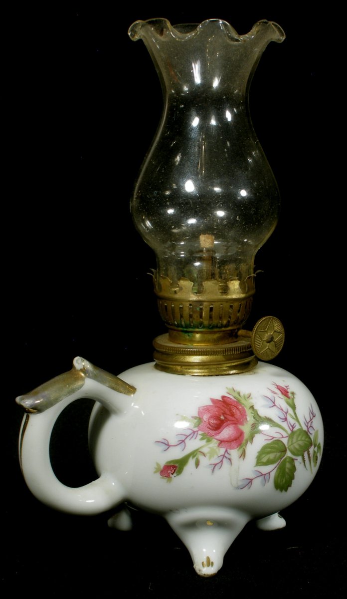 oldstuffdave's tweet photo. Vintage Miniature Oil Lamp three legged with handle Moss Rose motif burner wick glass globe chimney occupied Japan 4 https://t.co/xIYcZqospC #vintage #Oldstuffdave #Etsy #Lighting https://t.co/2O1l8PLoNh