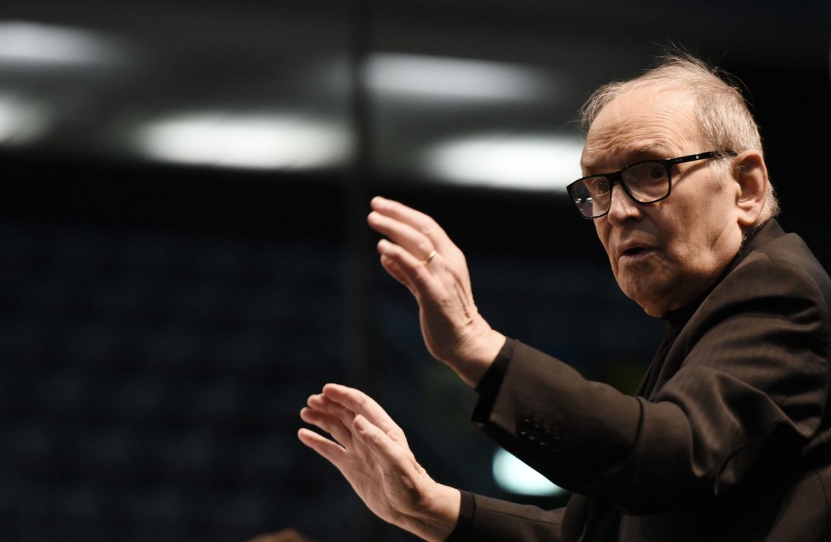 LopezEscuer's tweet photo. Homenaje al maestro Morricone en Viendo la vida pasar 
@MEnnioMorricone @BuenaMusicaWeb @RevistaMusicalW
#EnnioMorricone #CinemaParadiso #lamisión #cine 

https://t.co/qT1i6rdNBB https://t.co/47gyMhsh47