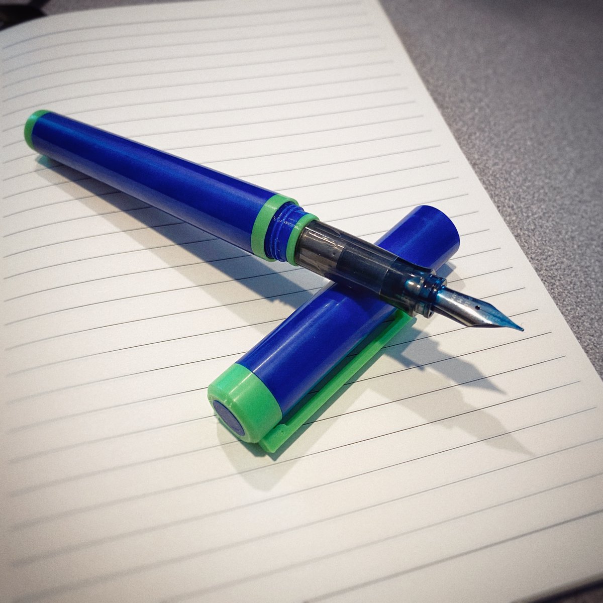 3dprintedpens's tweet photo. New #3dprinted fountain pen design and post processing techniques makes this one of my favorite pens yet. All FDM printed with Kakuno grip and nib.  Where are the layer lines!?

#fountainpen #penaddict #3dprinting #pilotusa #etsy #maker #officesupply #writing https://t.co/Vp7rvY87us