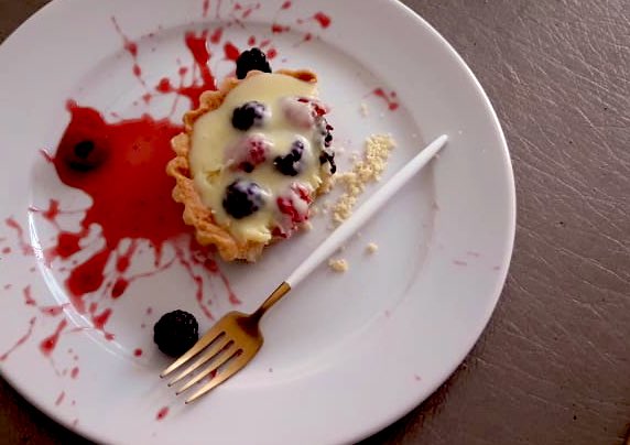 ChefHouse's tweet photo. Tarta de frutos del bosque por @ChefHouse #cheflife #sweetmunchies #desserts #postres #tartas #cocinalibre https://t.co/HdT8RMiu4W