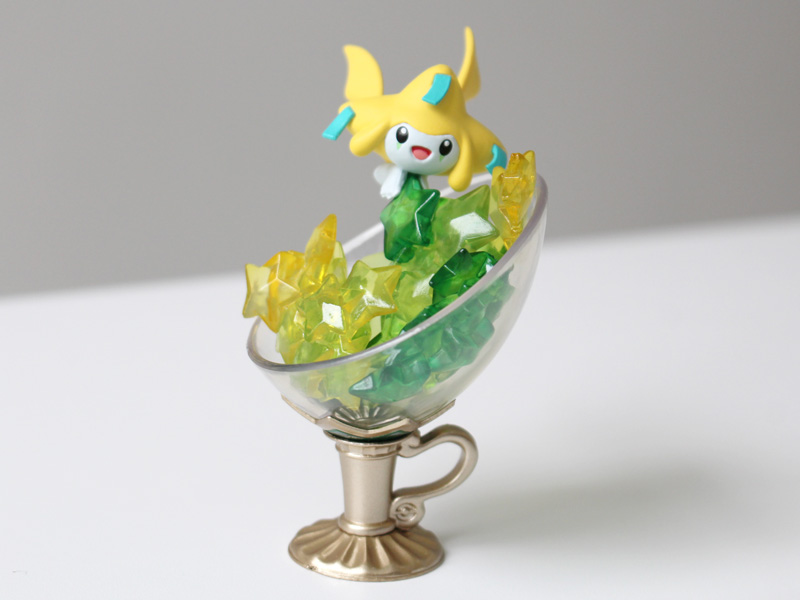 Here's a closer look at Re-Ment's Pokémon Starrium set coming to Japan next month! Make sure to check out Umbreon and Espeon further down in the thread, but let's start with the lovely Lapras and star-bound Jirachi💫