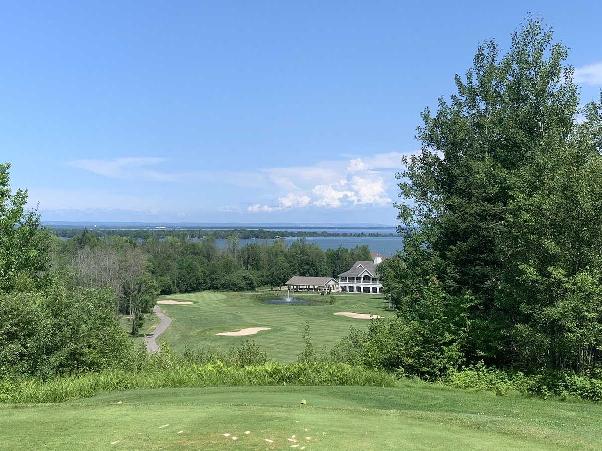 PlyJim's tweet photo. 18th Tee @WildBluff https://t.co/aEHBrUDuaG