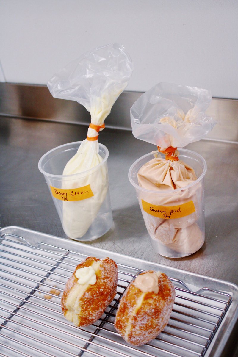 olibolidonuts's tweet photo. 📯NEW FLAVOR : : GUAVA PUDDING
💌 RETURNING : : VANILLA BEAN PASTRY CREAM
7/10
#guavagoodness #strawberryguava #itsalmostfriday #CarpeDonut #olibolidonuts #familybusiness #donuts #doughnuts #wildyeast https://t.co/gPAjlcOwV1