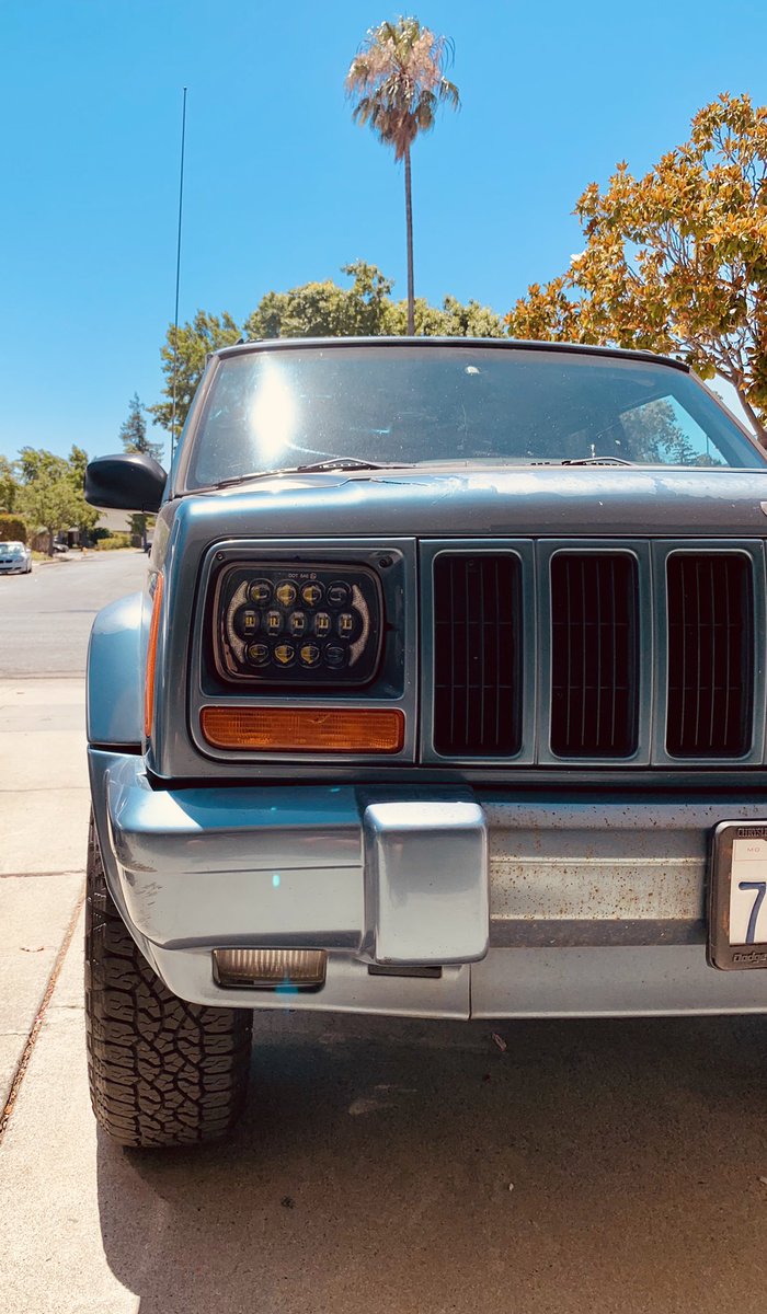 RachelMayLim1's tweet photo. Hey everyone look at my new jeep #jeeplover #myjeepstory https://t.co/VmjeCnX24b