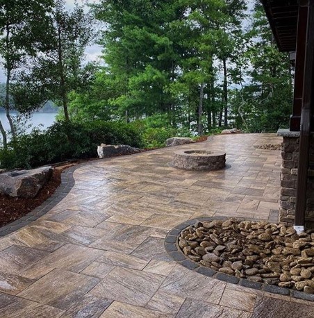 Loving this patio project by All-Seasons Ground Maintenance 🔥

This design features our Everest patio slab in the color Chestnut Brown. 👀

Discover why our Everest slab is a game-changer in the industry: hubs.ly/H0skdZP0