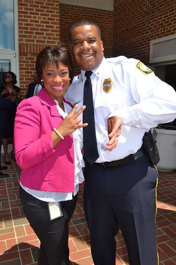 MoWillTV's tweet photo. Taking this #TBT moment to shout out some awesome law enforcement officers I know, respect and have worked with over the years. Real heroes don't wear capes. Most of them wear badges and strive everyday to do the right thing because it's the right thing. #GoodCopsRock https://t.co/ol7qFiAnzd