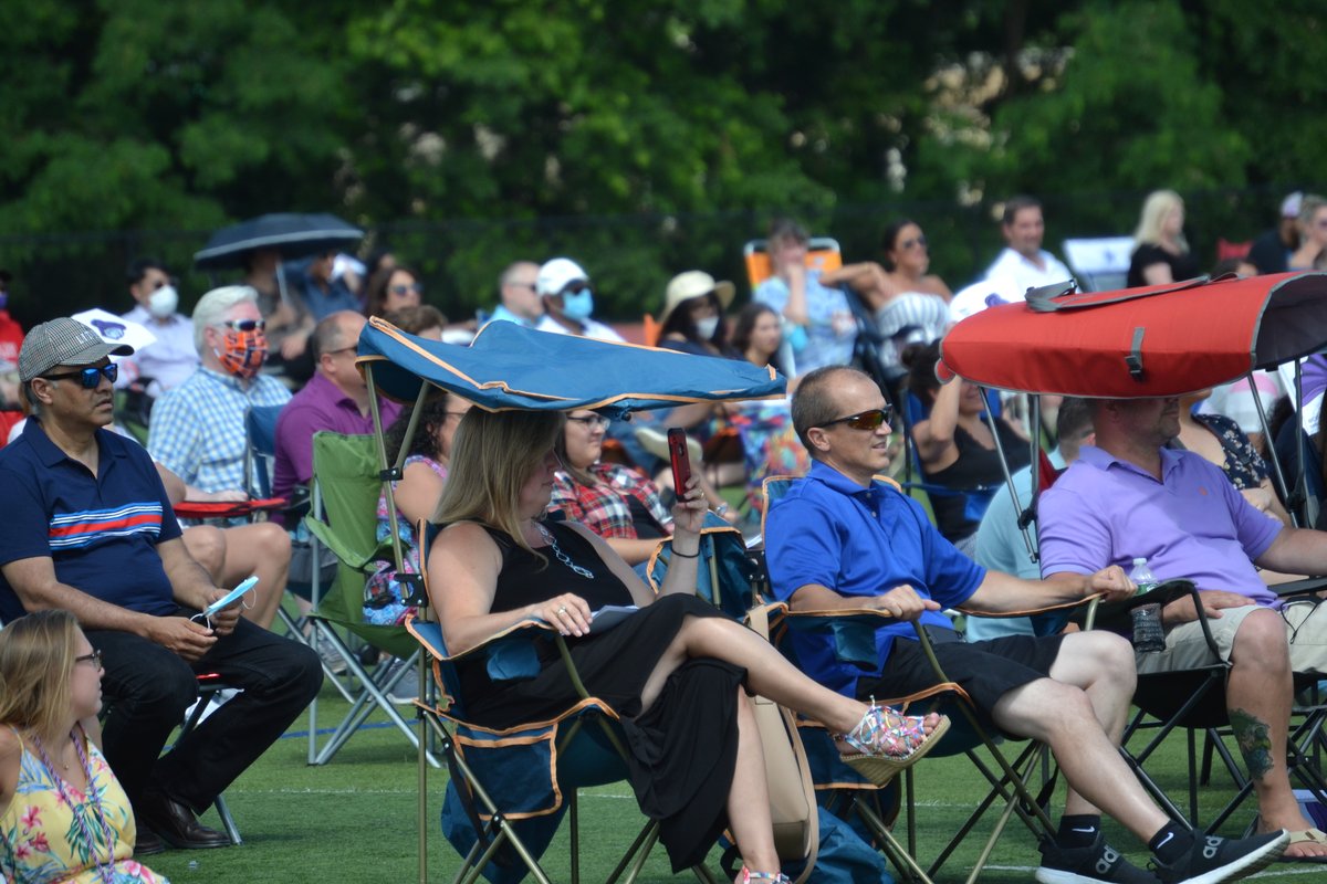 Old Bridge High School Class of 2020 receive traditional sendoff with four in-person commencements

centraljersey.com/2020/07/09/old…

<a href="/obtownnj/">Old Bridge Township</a> @OBSupCittadino