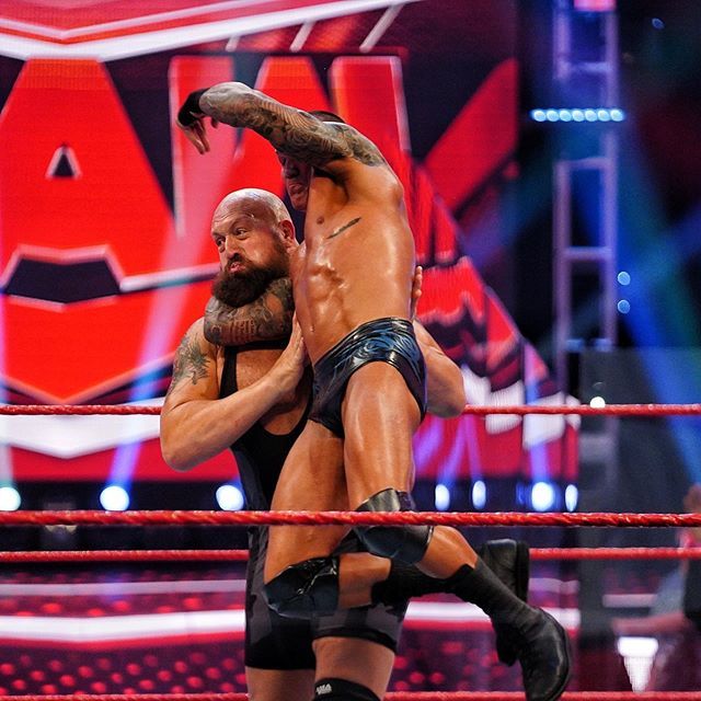 WrestlingAccess's tweet photo. @randyorton secures the victory for himself, @andradealmas, &amp; @_garzajr on #WWERaw! https://t.co/yw0MA8N19R