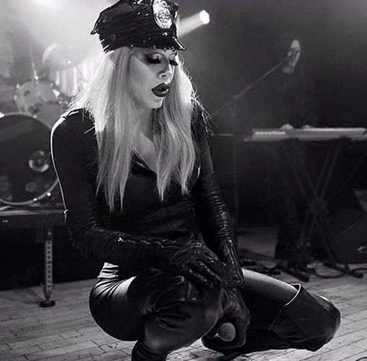 A thread dedicated to the absolutely stunning Sharon Needles