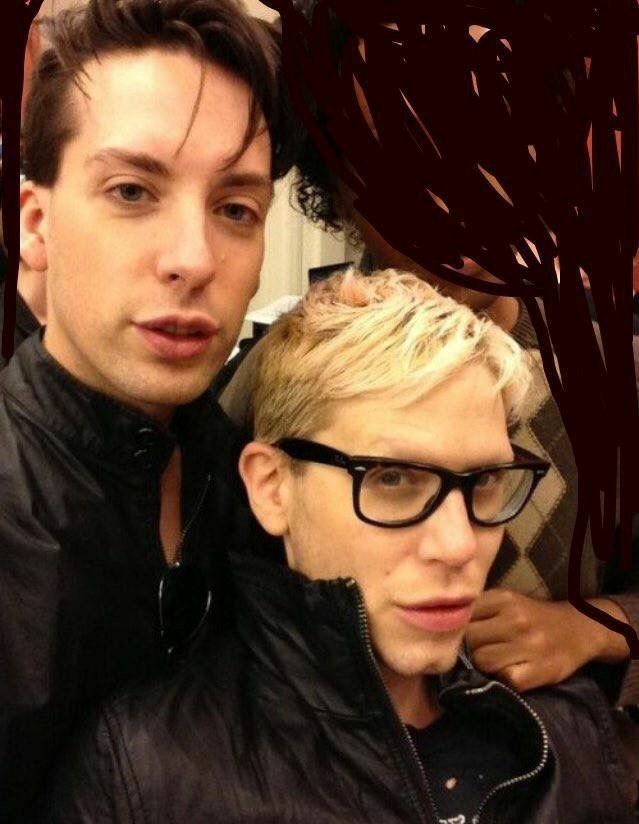 A thread dedicated to the absolutely stunning Sharon Needles