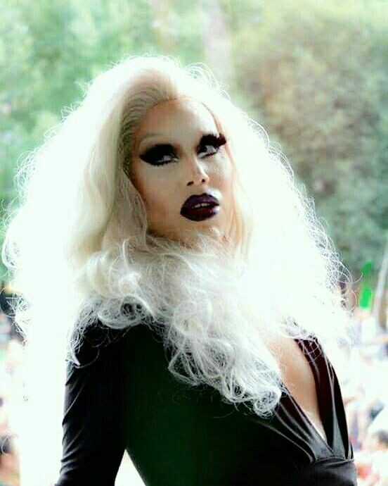 A thread dedicated to the absolutely stunning Sharon Needles