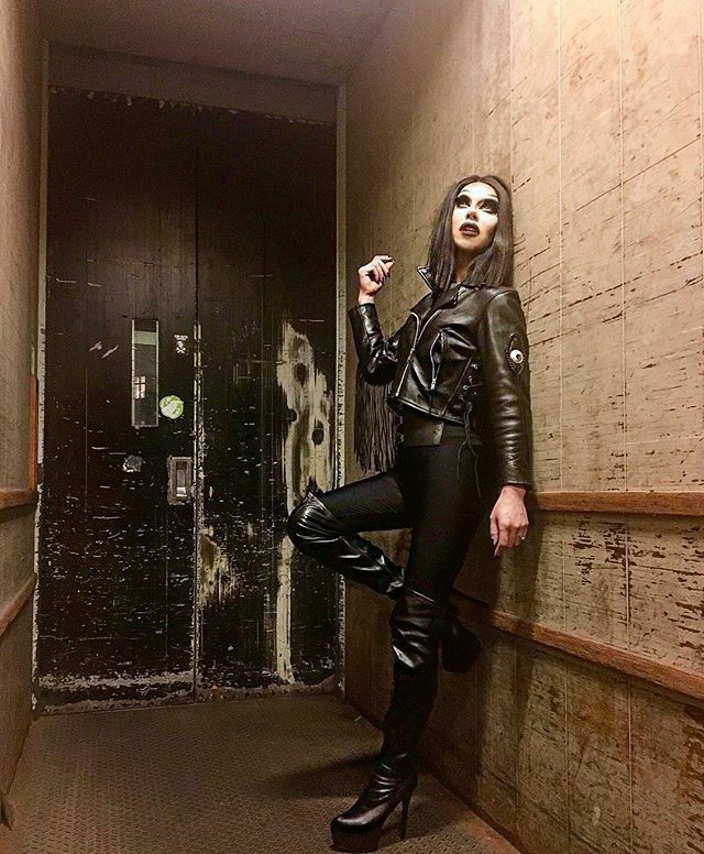 A thread dedicated to the absolutely stunning Sharon Needles