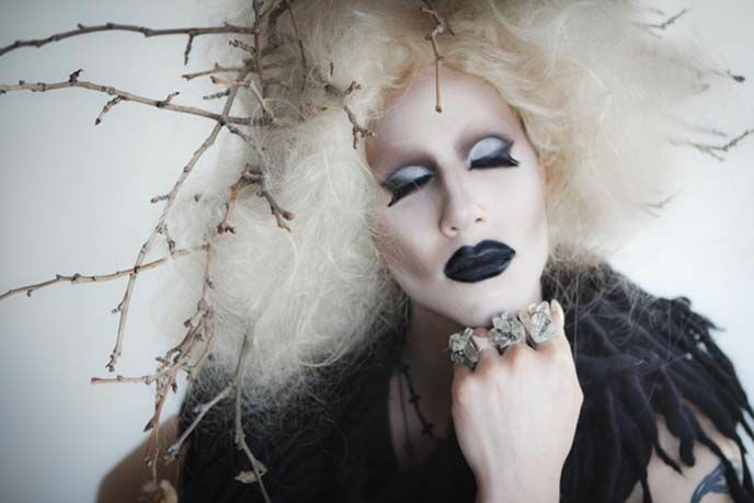 A thread dedicated to the absolutely stunning Sharon Needles